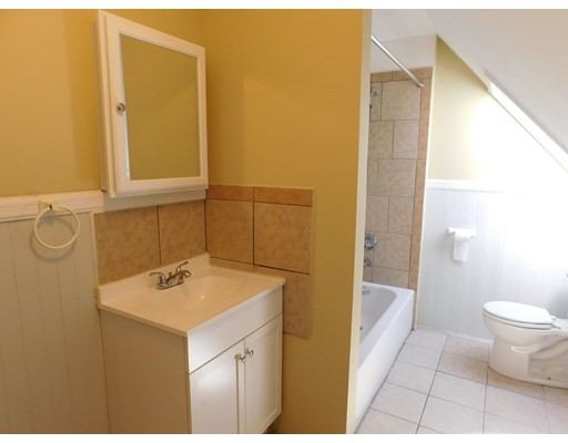 114 Harrishof St, Roxbury