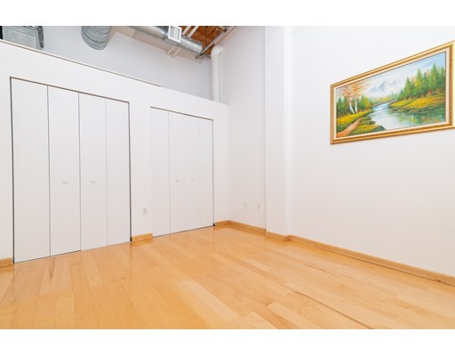 120 Holmes St, North Quincy