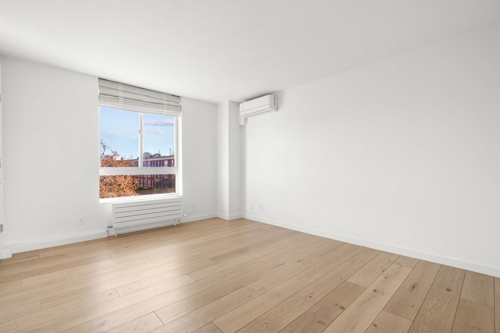 60 Babcock St, Coolidge Corner