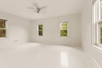 211 Centre St, Milton