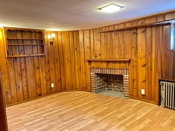 307 Russett Rd, Chestnut Hill