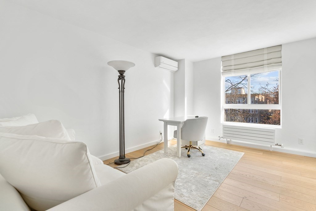 60 Babcock St, Coolidge Corner