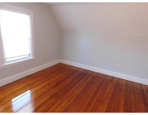 114 Harrishof St, Roxbury