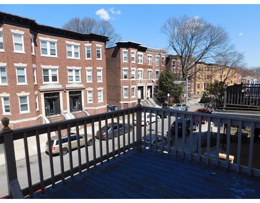 114 Harrishof St, Roxbury