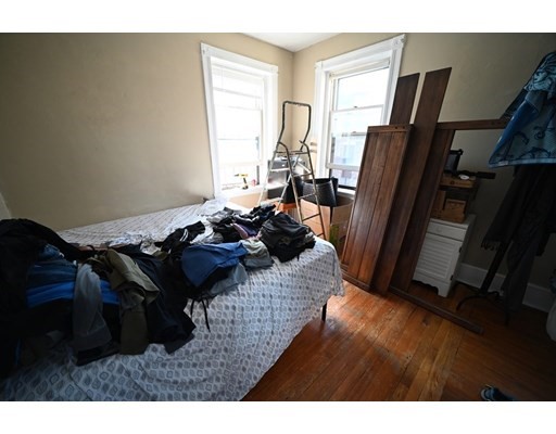 1872 Commonwealth Ave, Brighton