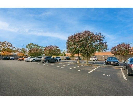 21 Linden St, Wollaston