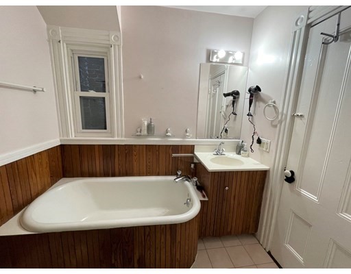 157 N St, South Boston