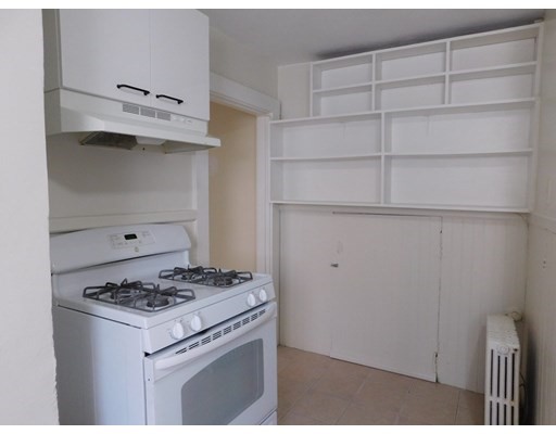 114 Harrishof St, Roxbury