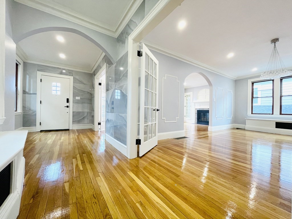 28 Wolcott Rd, Chestnut Hill