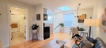 2 Hawthorne Blvd, Salem