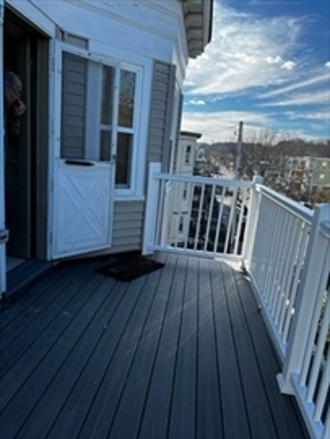 3952 Washington St, Roslindale