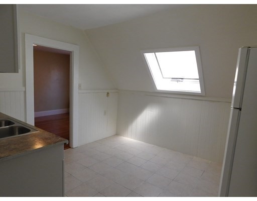 114 Harrishof St, Roxbury