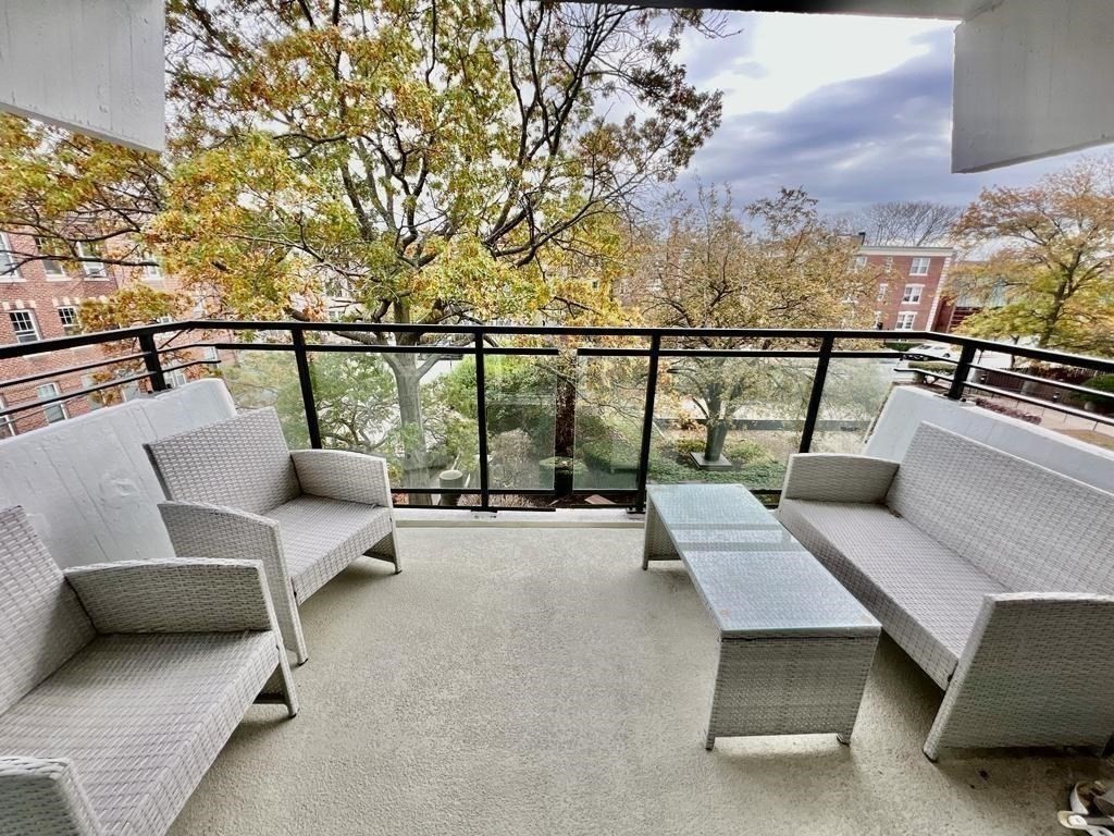 60 Babcock St, Coolidge Corner