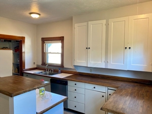 214 Billings St, North Quincy