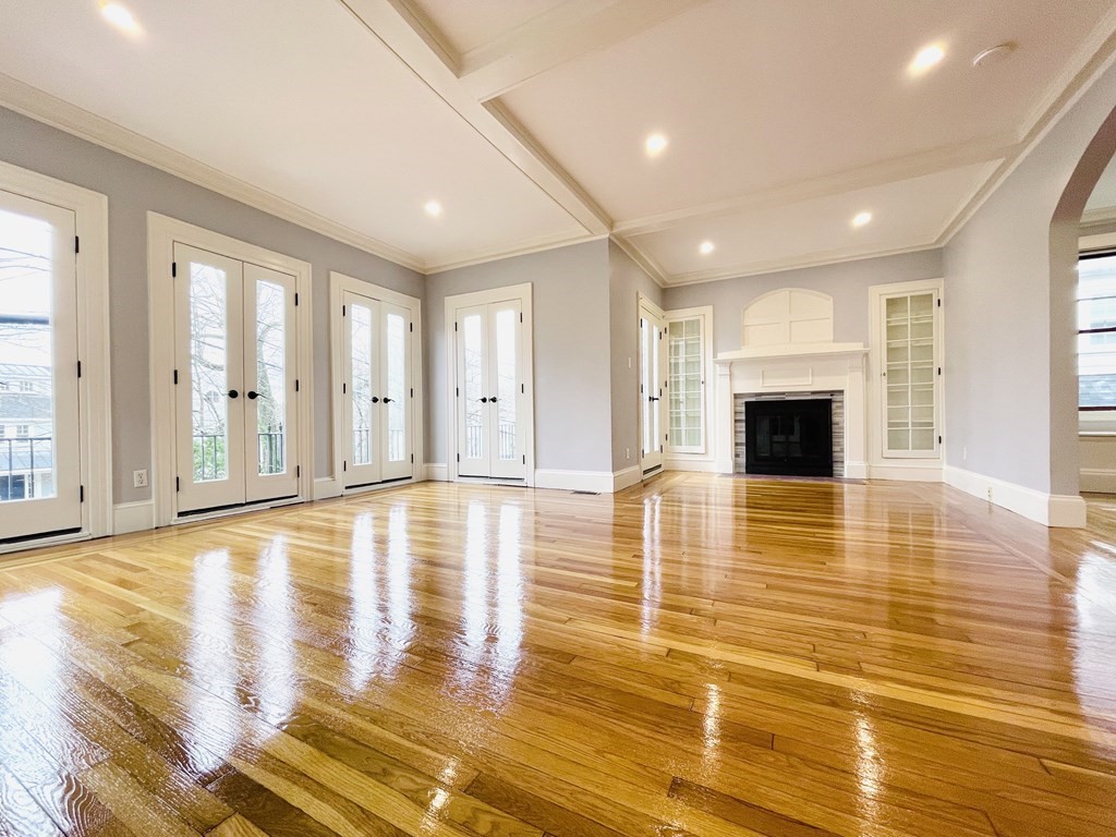 28 Wolcott Rd, Chestnut Hill