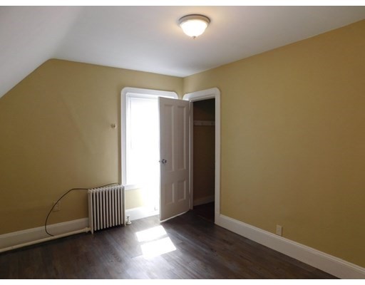 114 Harrishof St, Roxbury