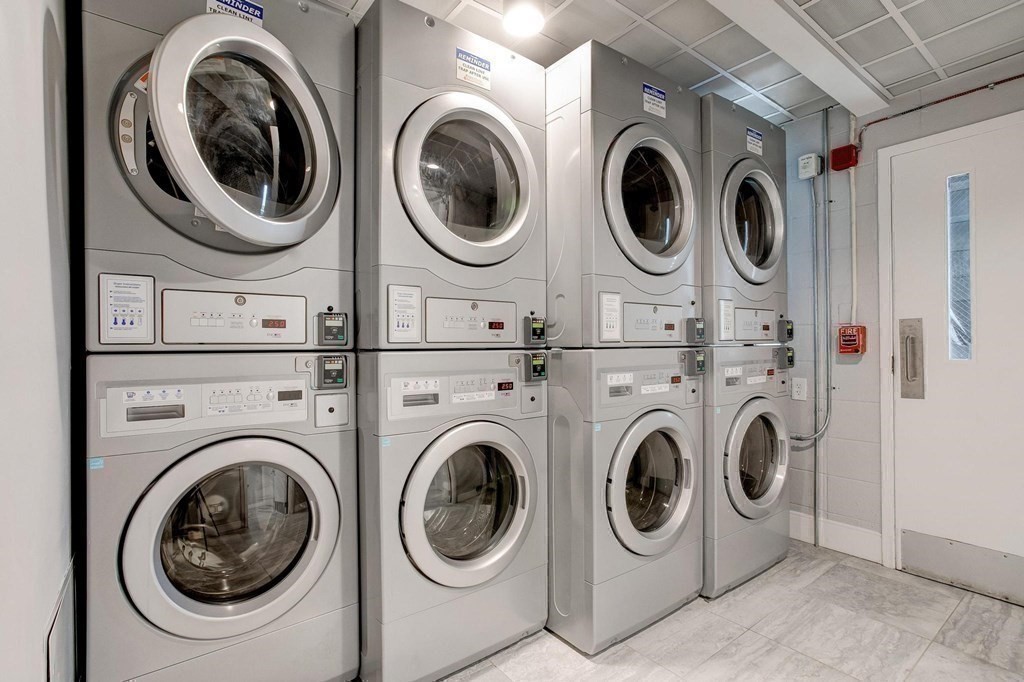 60 Babcock St, Coolidge Corner