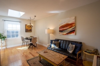 2 Hawthorne Blvd, Salem