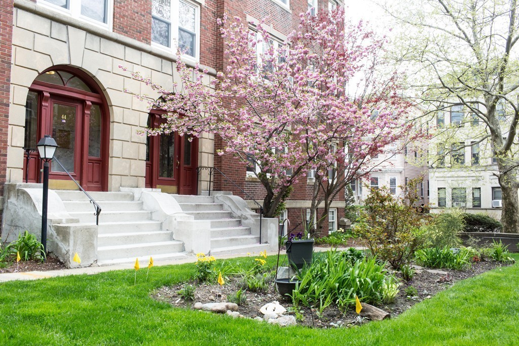 42 Saint Paul St, Coolidge Corner