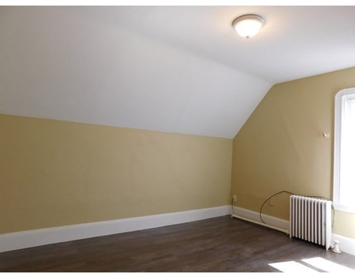 114 Harrishof St, Roxbury