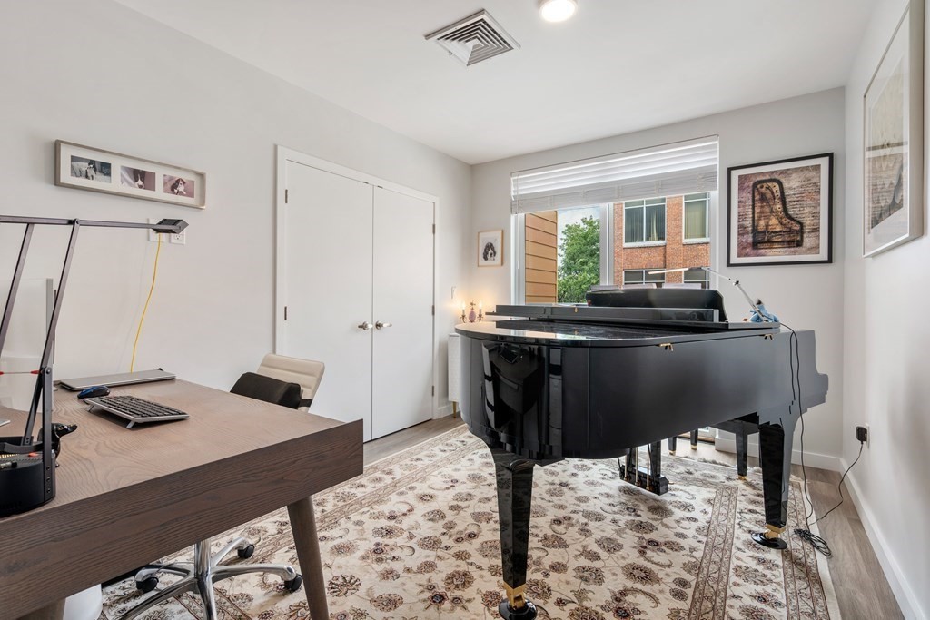 68 Los Angeles St, Nonantum