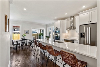 14 Porter St, Jamaica Plain