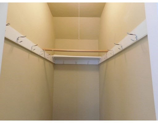 114 Harrishof St, Roxbury