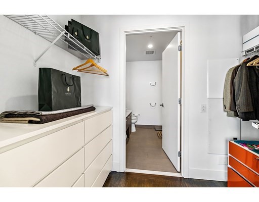 110 Stuart St, Back Bay