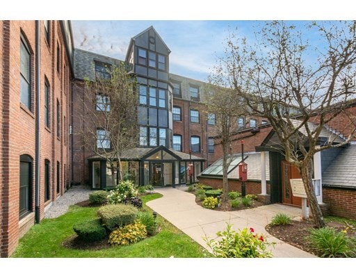 21 Linden St, Wollaston