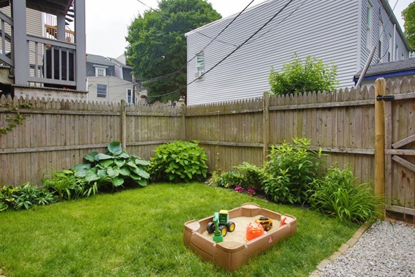 129 M St, South Boston