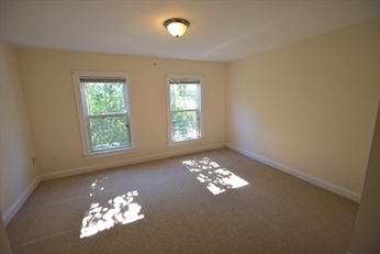 39 Ocean Ave, Quincy