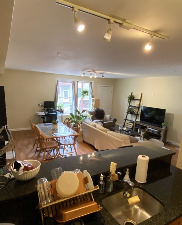 47 Chelsea St, East Boston