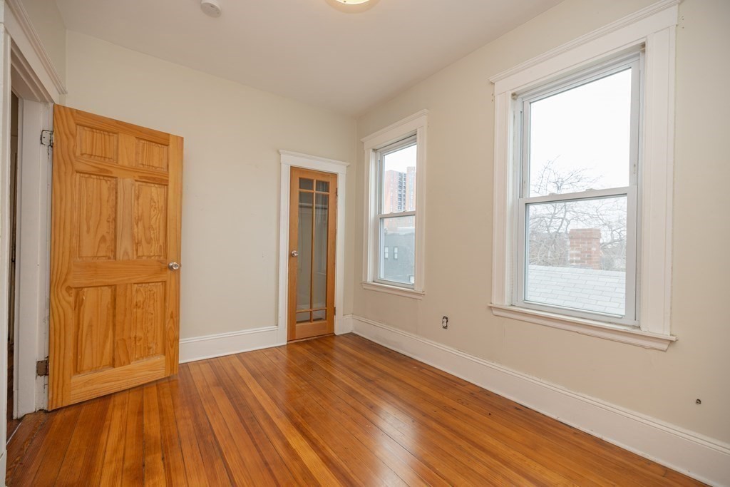339 Allston St, Cambridgeport