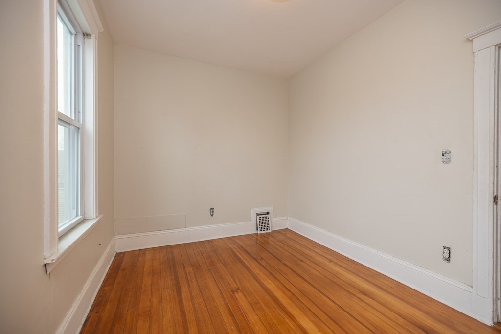 339 Allston St, Cambridgeport