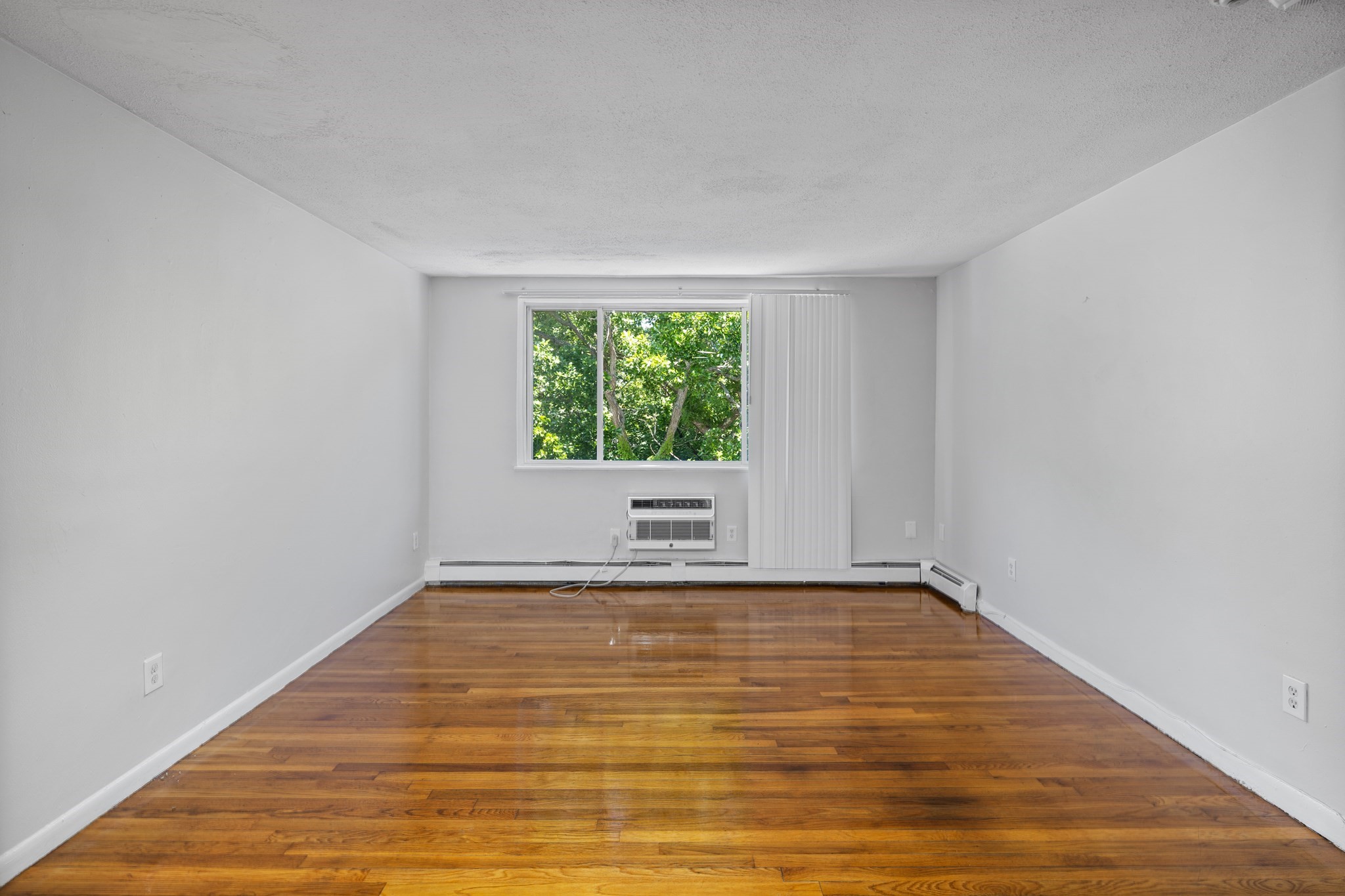 700 Cummins Highway, Mattapan