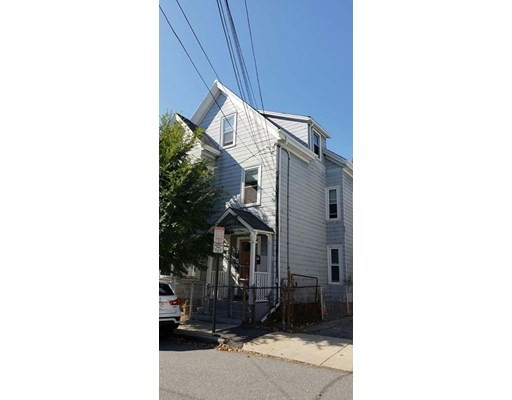 15 Carlton St, Davis Square