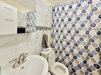 7 Mark St, Jamaica Plain