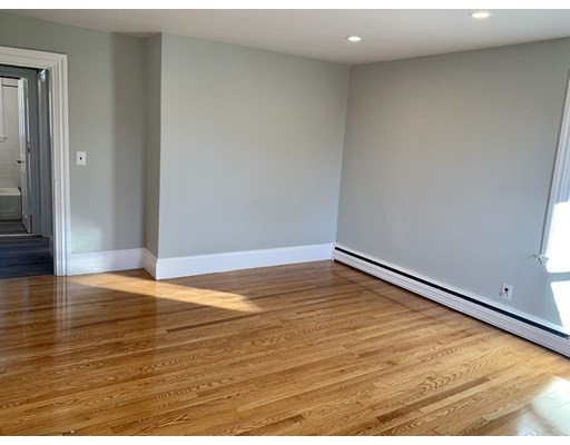 121 Thorndike St, East Cambridge