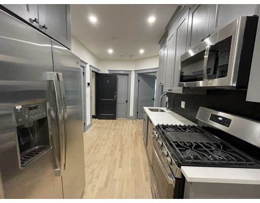 41 Long Ave, Brighton