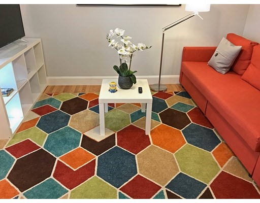 130 West 8th St, South Boston