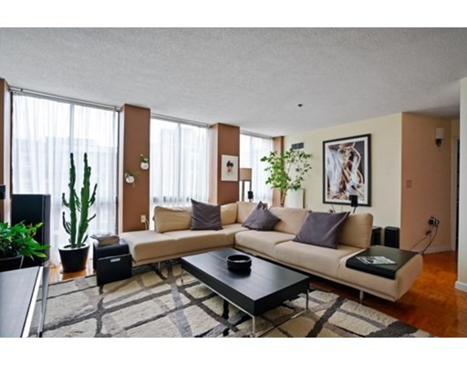 357 Commercial St, Waterfront