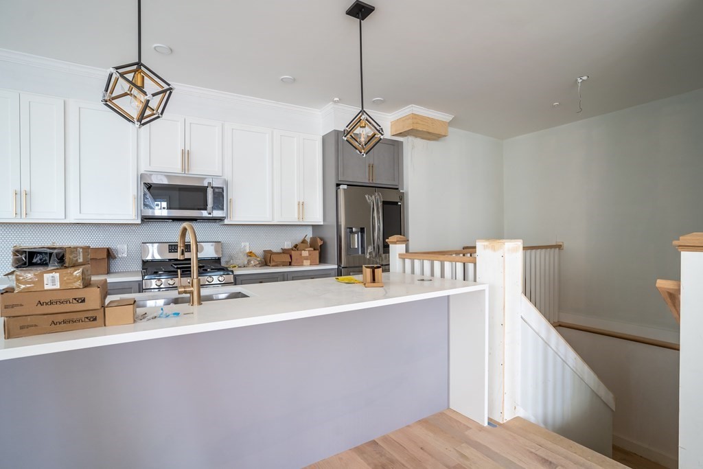 17 West Bellflower, Dorchester