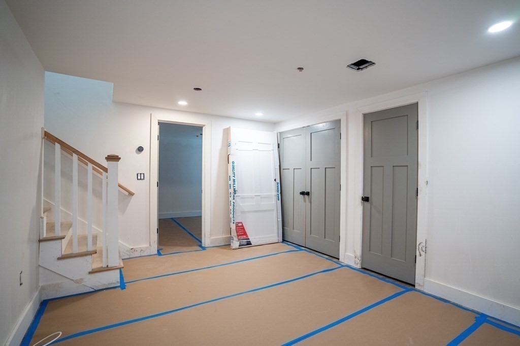 17 West Bellflower, Dorchester