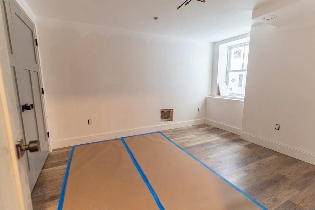 17 West Bellflower, Dorchester