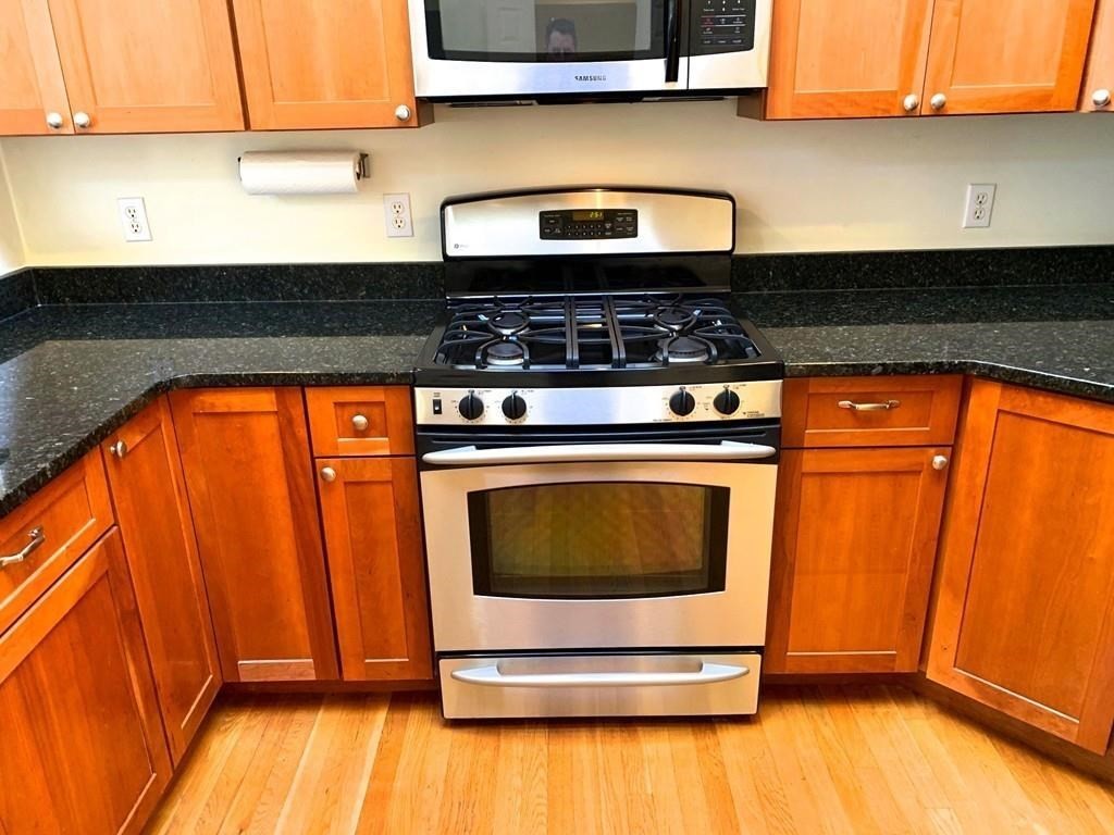 42 Prince St, Cambridgeport