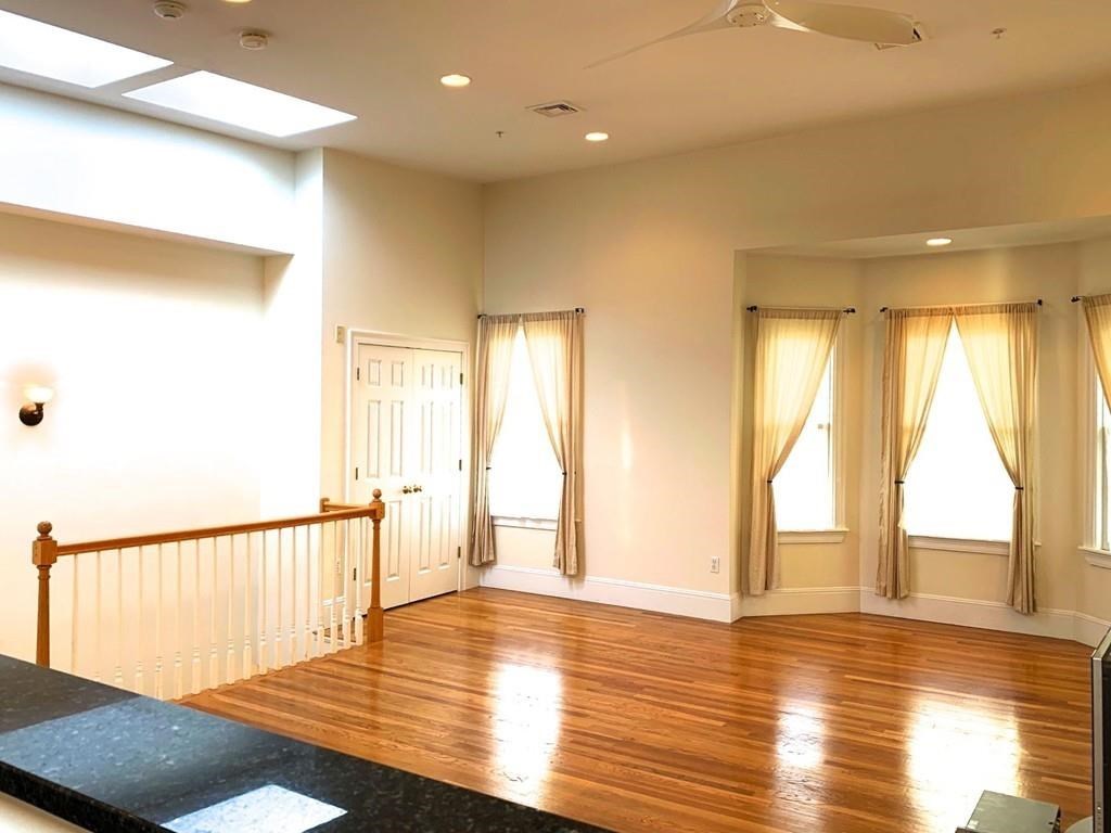 42 Prince St, Cambridgeport