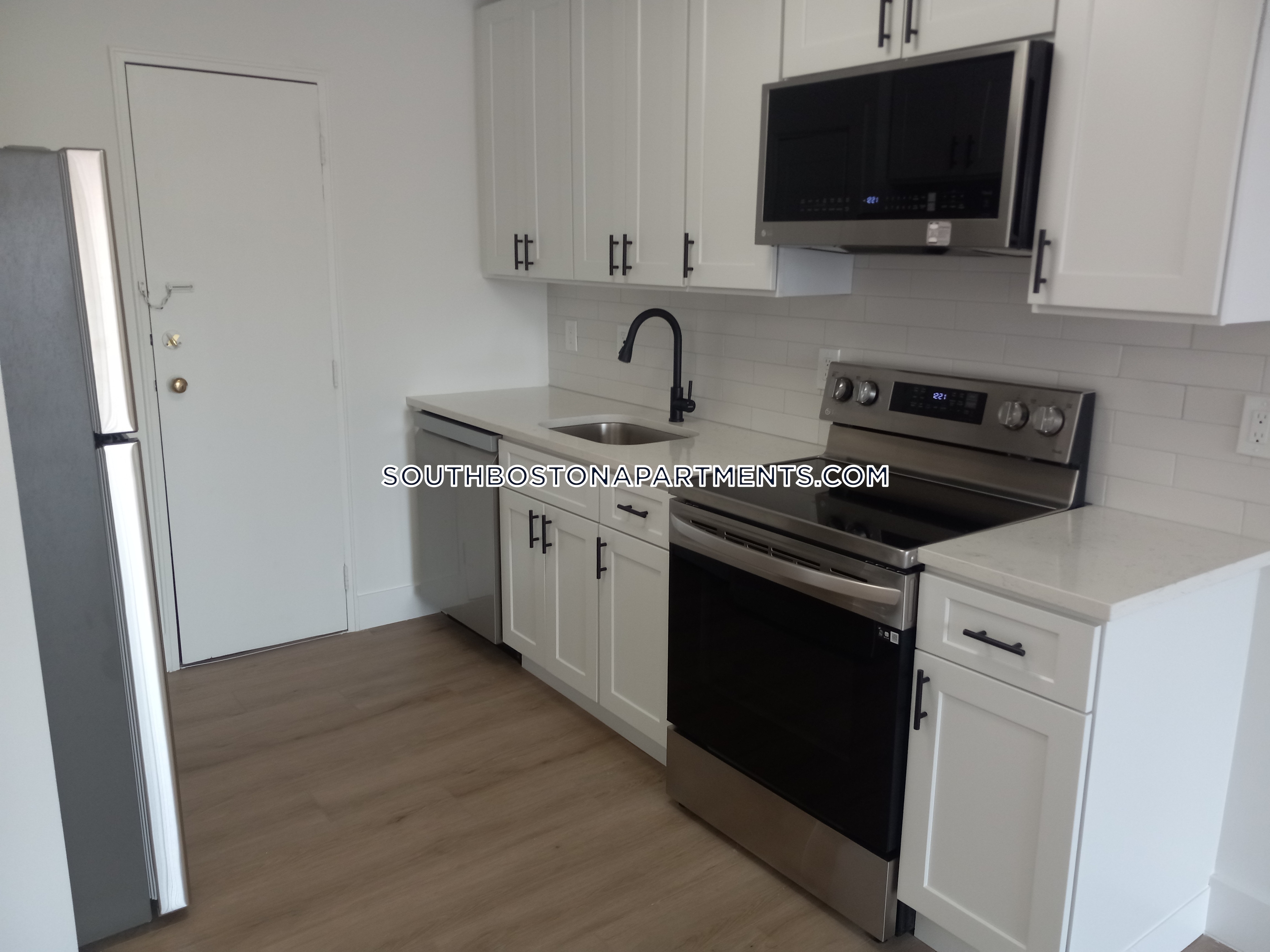 741 6th St, South Boston