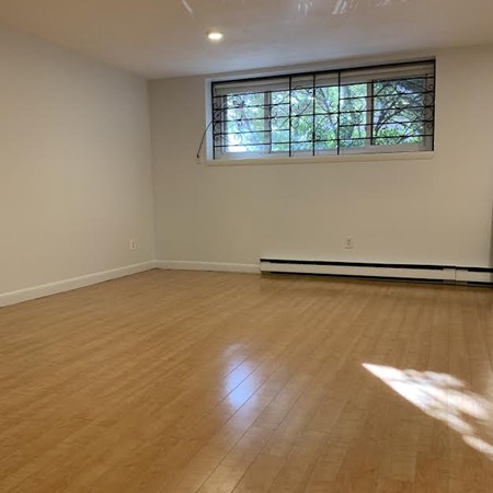 39 Englewood Ave, Brighton