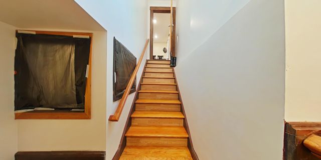 23 Indiana Ter, Newton Upper Falls