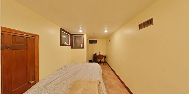 23 Indiana Ter, Newton Upper Falls